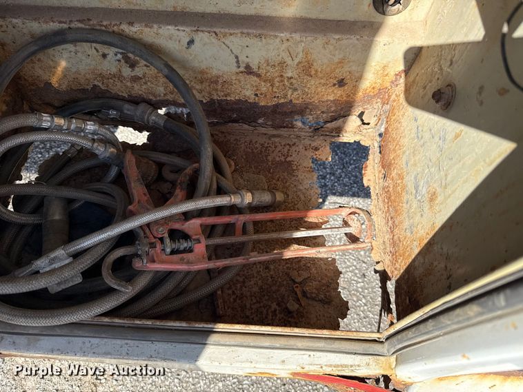 image for item ET6345 2011 Ford E350 Super Duty utility van