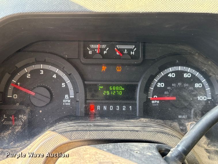 image for item ET6345 2011 Ford E350 Super Duty utility van