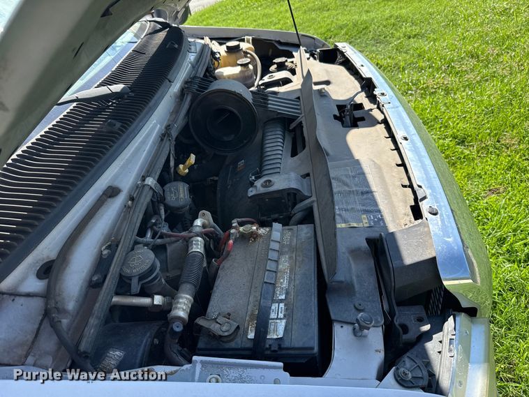image for item ET6345 2011 Ford E350 Super Duty utility van