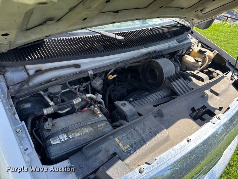 image for item ET6345 2011 Ford E350 Super Duty utility van