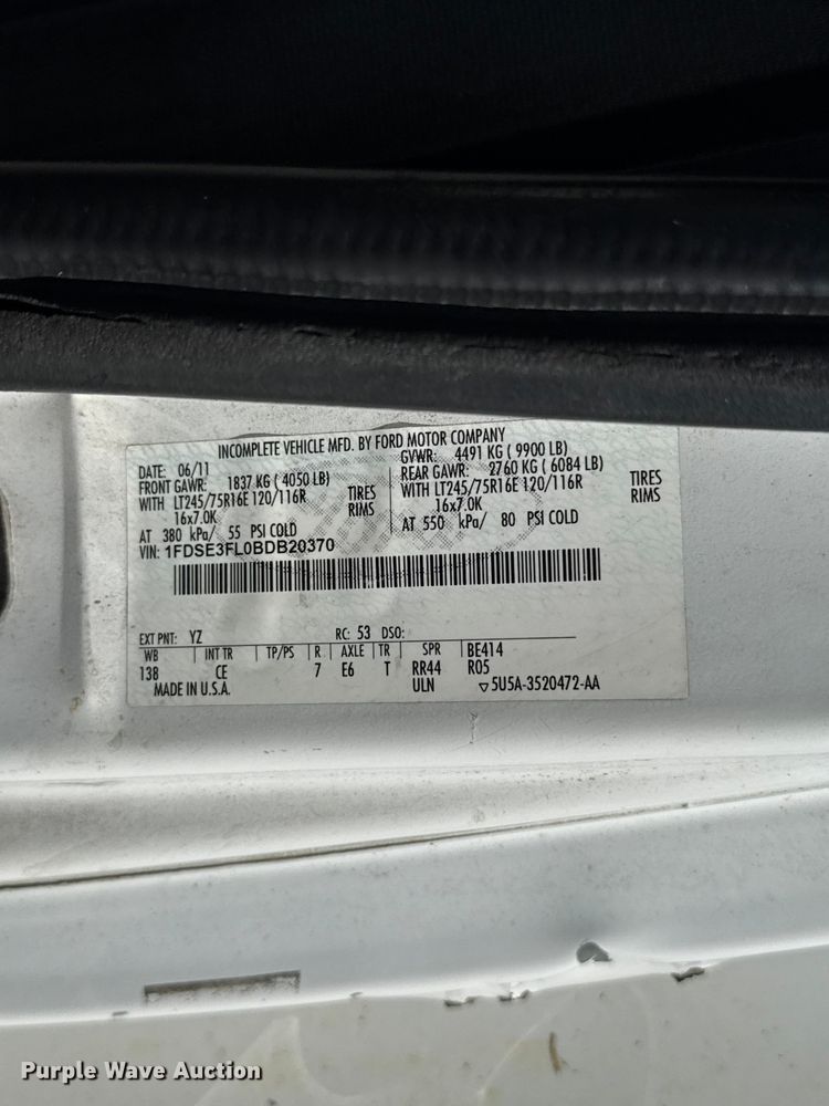 image for item ET6345 2011 Ford E350 Super Duty utility van