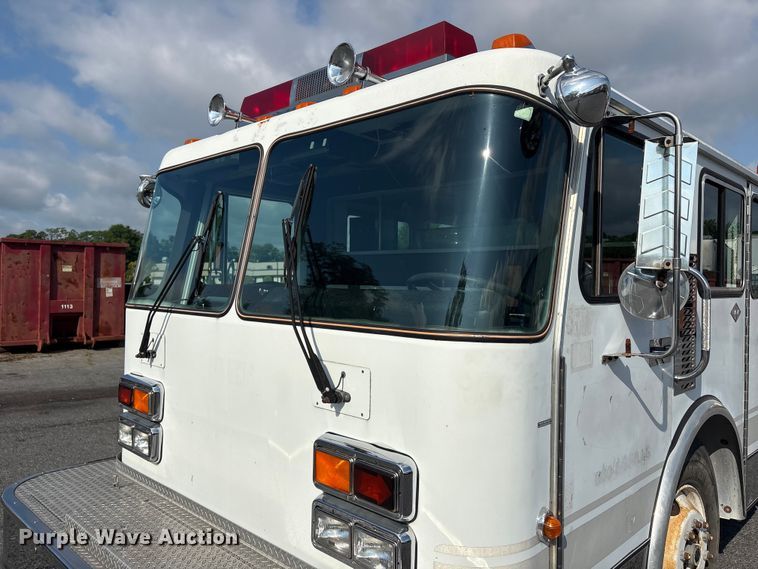 image for item ET8656 1990 Sterling Spartan MS40-2042 rescue vehicle