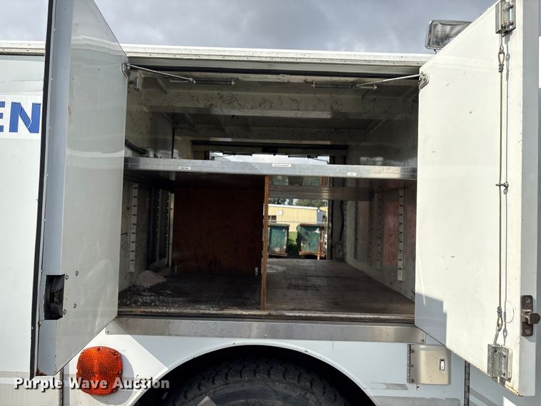 image for item ET8656 1990 Sterling Spartan MS40-2042 rescue vehicle