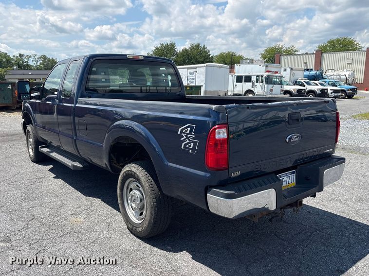 image for item ET8657 2014 Ford F250 Super Duty Ext. Cab pickup truck