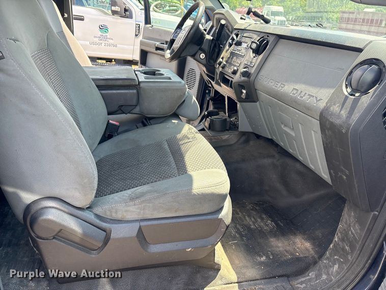 image for item ET8657 2014 Ford F250 Super Duty Ext. Cab pickup truck