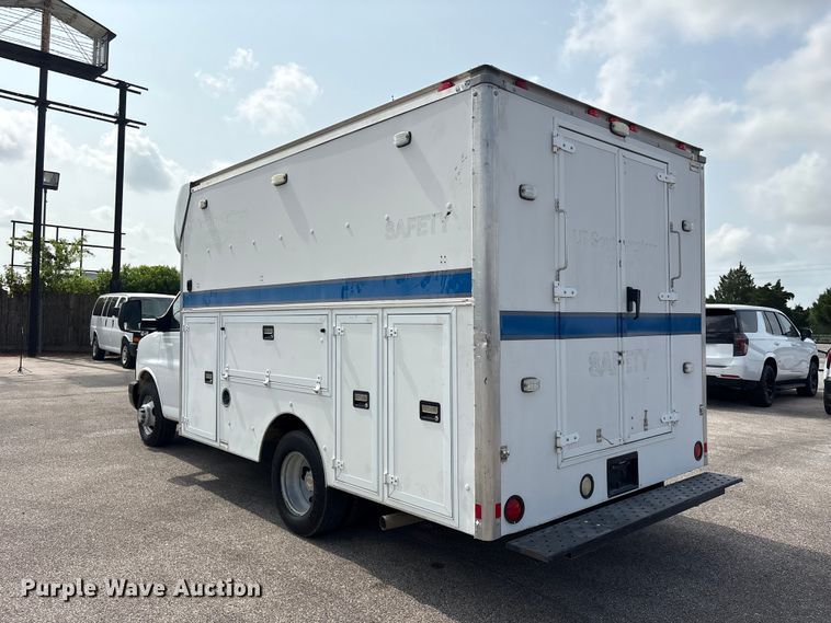 image for item EU0763 2014 Chevrolet Express box truck