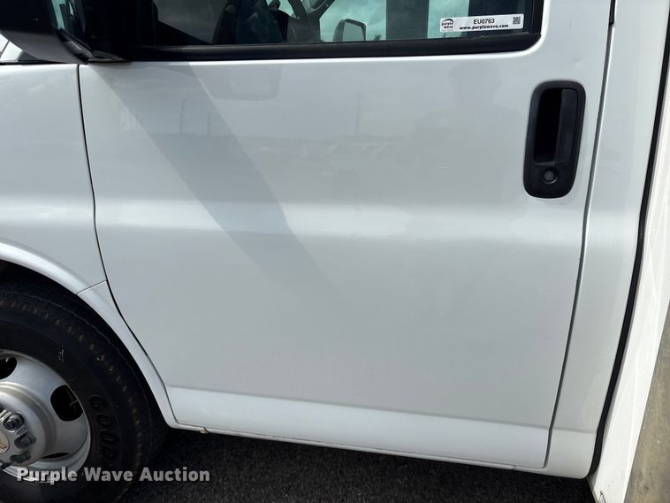 image for item EU0763 2014 Chevrolet Express box truck