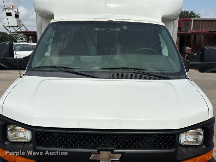 image for item EU0763 2014 Chevrolet Express box truck