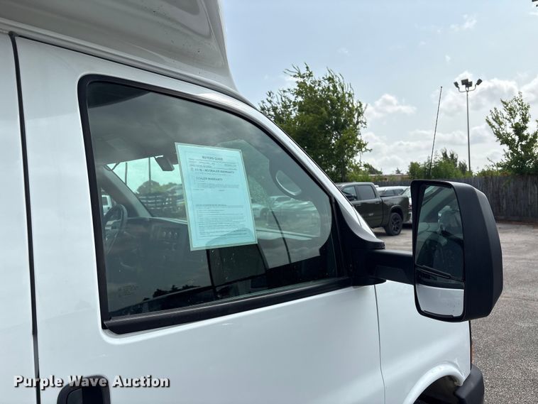 image for item EU0763 2014 Chevrolet Express box truck