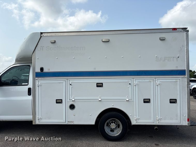 image for item EU0763 2014 Chevrolet Express box truck