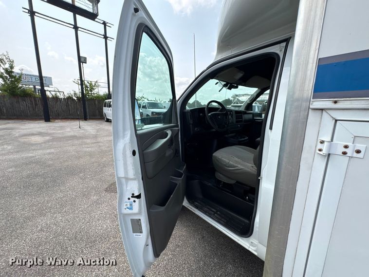 image for item EU0763 2014 Chevrolet Express box truck