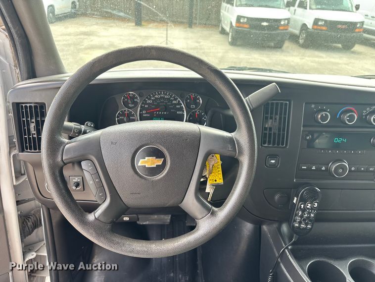 image for item EU0763 2014 Chevrolet Express box truck