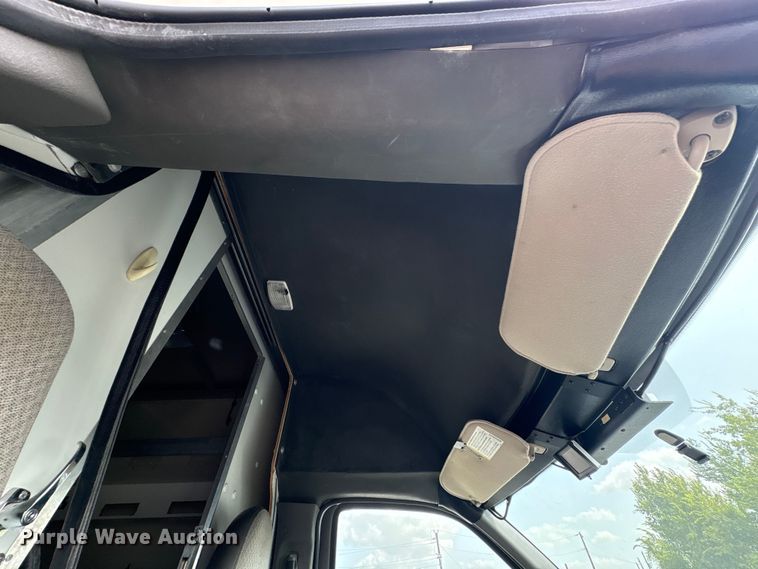 image for item EU0763 2014 Chevrolet Express box truck