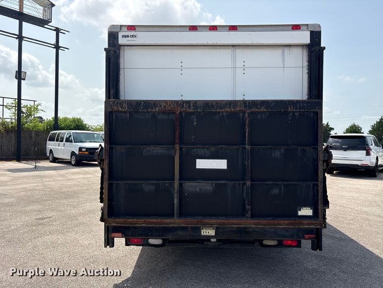 image for item EU0764 2004 Ford E350 box truck