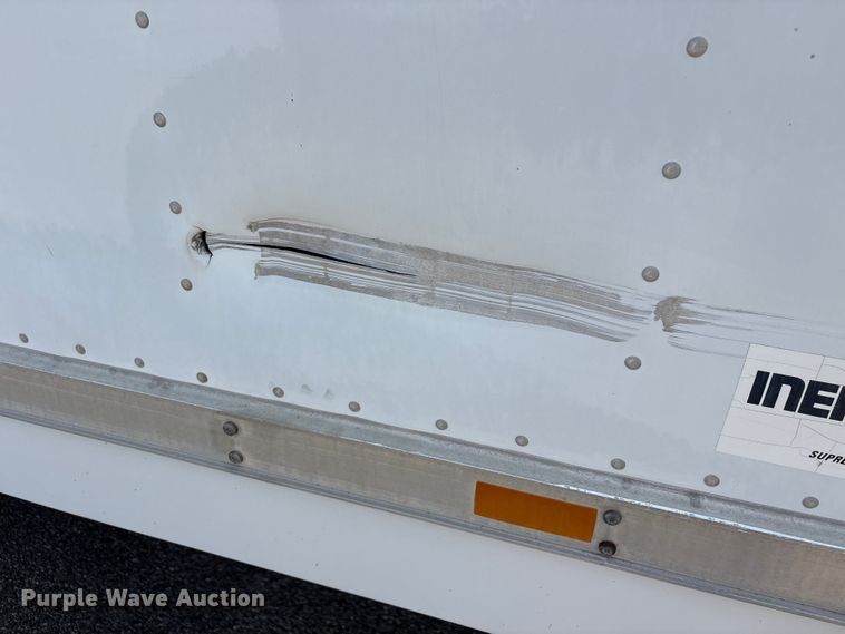 image for item EU0764 2004 Ford E350 box truck