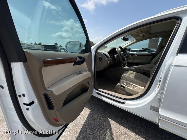 image for item EU0767 2015 Audi Q7 SUV