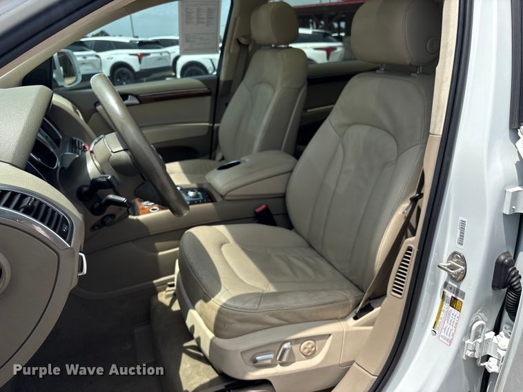 image for item EU0767 2015 Audi Q7 SUV
