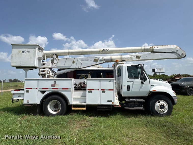 image for item EU0774 2012 International MA025 bucket truck