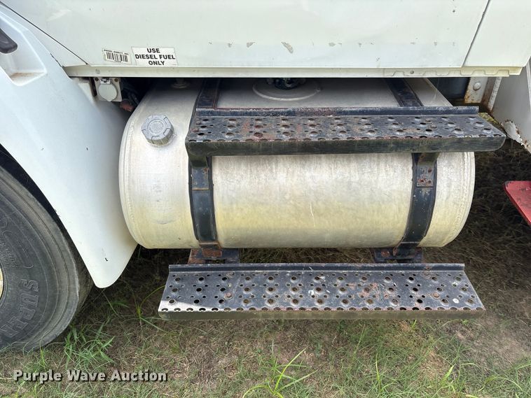 image for item EU0774 2012 International MA025 bucket truck