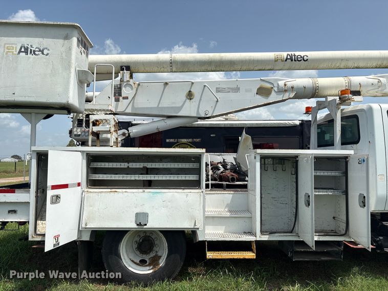 image for item EU0774 2012 International MA025 bucket truck