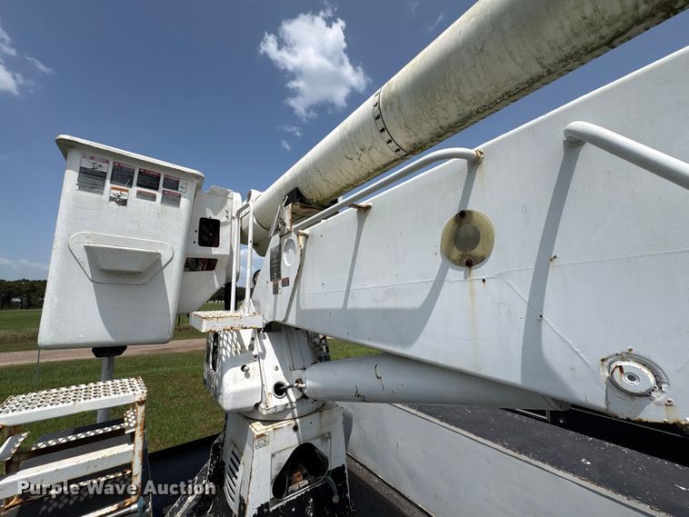 image for item EU0774 2012 International MA025 bucket truck