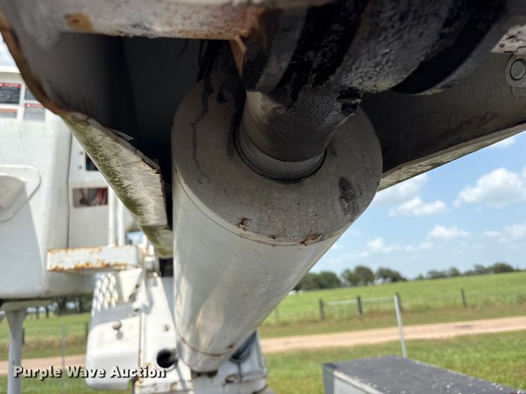 image for item EU0774 2012 International MA025 bucket truck