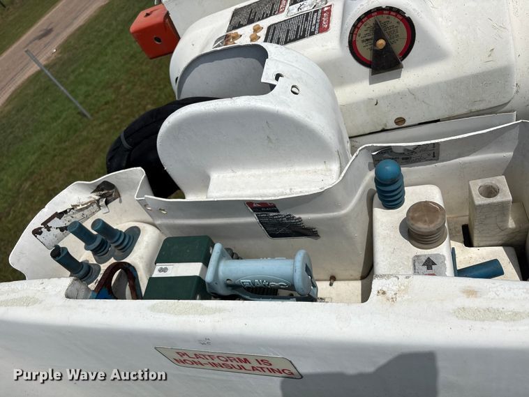 image for item EU0774 2012 International MA025 bucket truck