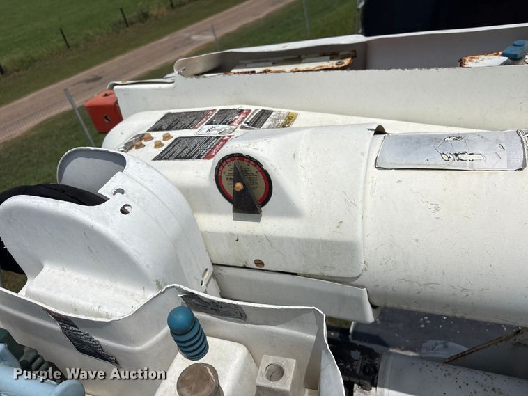 image for item EU0774 2012 International MA025 bucket truck