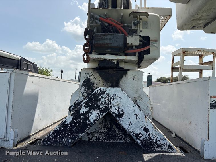 image for item EU0774 2012 International MA025 bucket truck