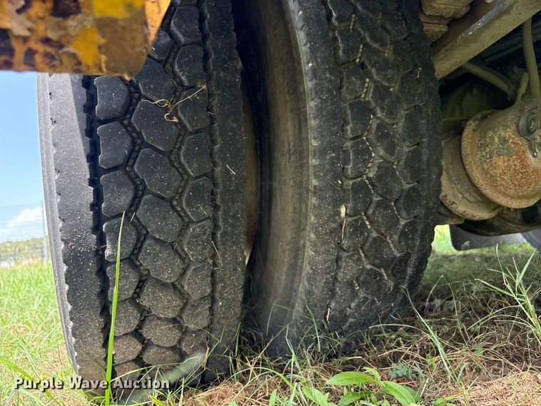 image for item EU0774 2012 International MA025 bucket truck