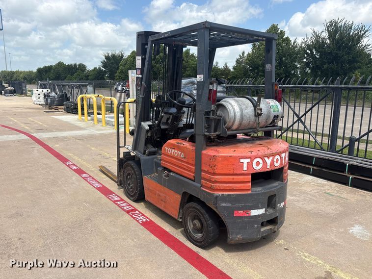 image for item EU0811 Toyota 42-5FG15 forklift