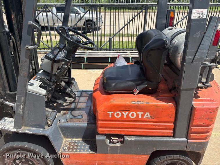 image for item EU0811 Toyota 42-5FG15 forklift