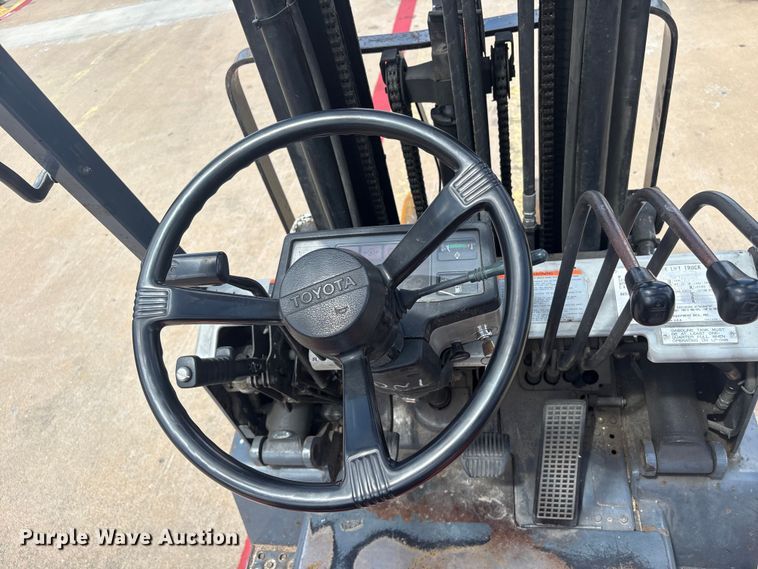 image for item EU0811 Toyota 42-5FG15 forklift