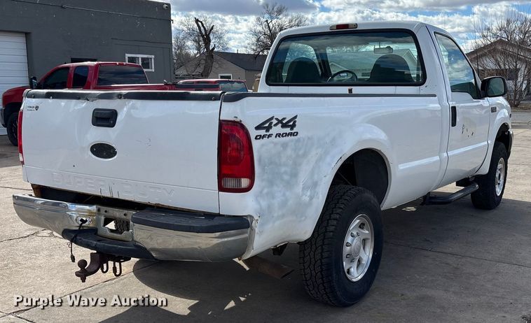 image for item EU4845 2002 Ford F250 Super Duty pickup truck