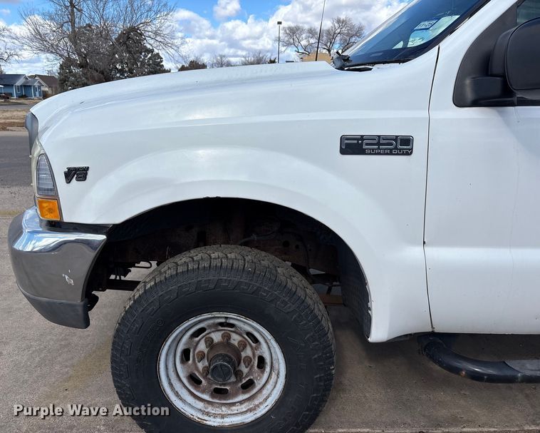 image for item EU4845 2002 Ford F250 Super Duty pickup truck