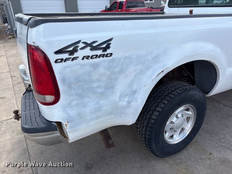 image for item EU4845 2002 Ford F250 Super Duty pickup truck