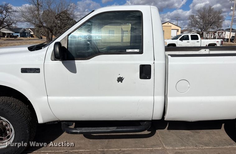 image for item EU4845 2002 Ford F250 Super Duty pickup truck