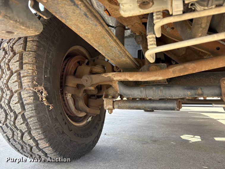 image for item EU4845 2002 Ford F250 Super Duty pickup truck