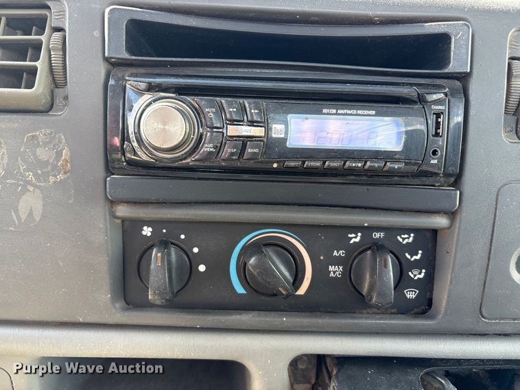 image for item EU4845 2002 Ford F250 Super Duty pickup truck