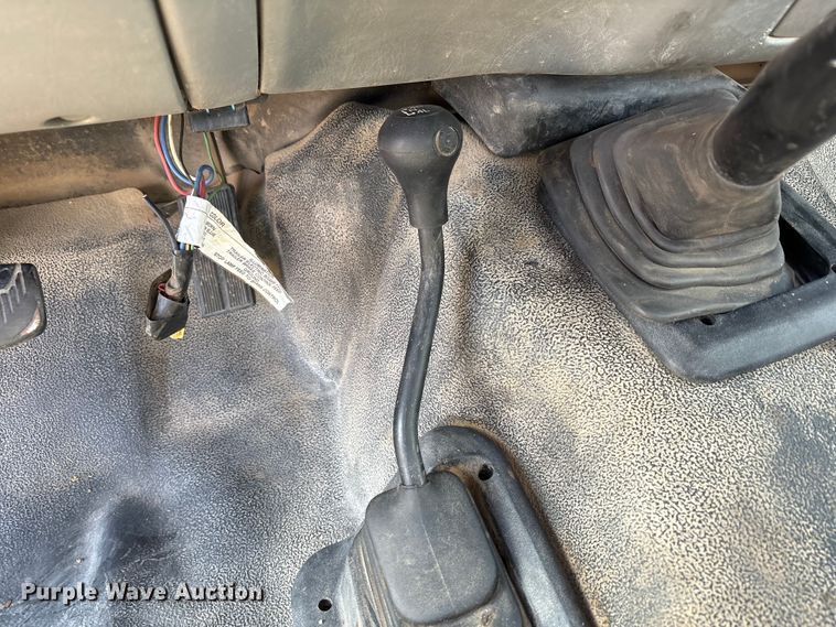 image for item EU4845 2002 Ford F250 Super Duty pickup truck