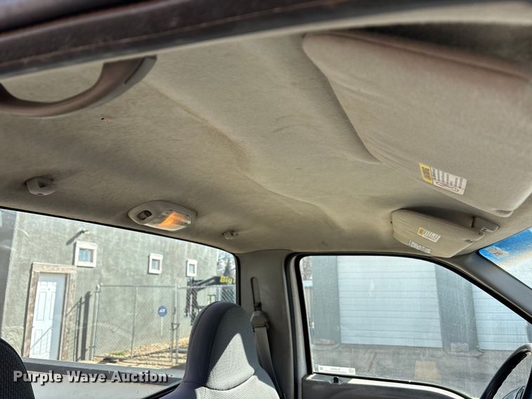 image for item EU4845 2002 Ford F250 Super Duty pickup truck