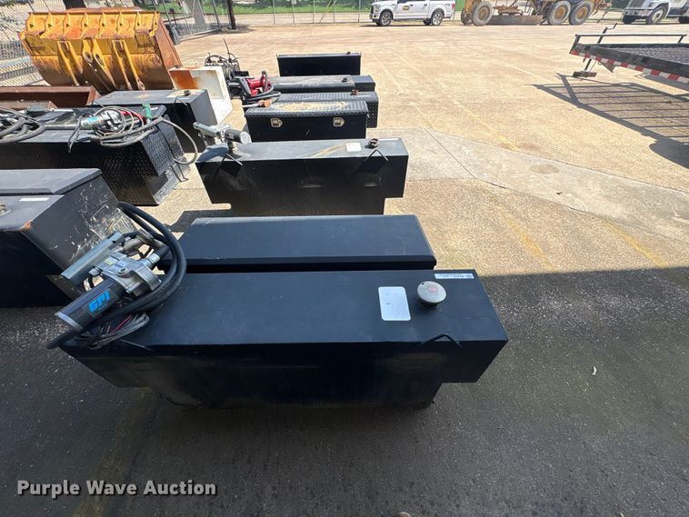 image for item EU5767 (6) fuel tanks