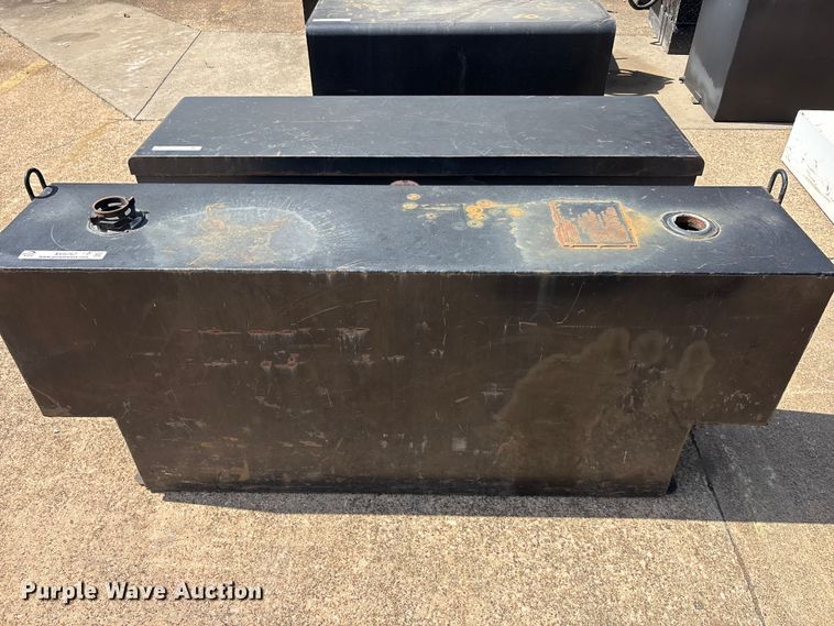 image for item EU5767 (6) fuel tanks