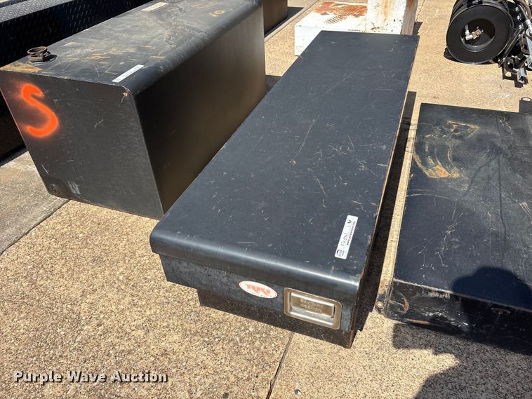 image for item EU5767 (6) fuel tanks