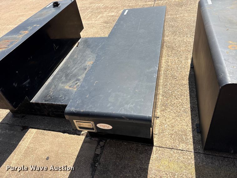 image for item EU5767 (6) fuel tanks