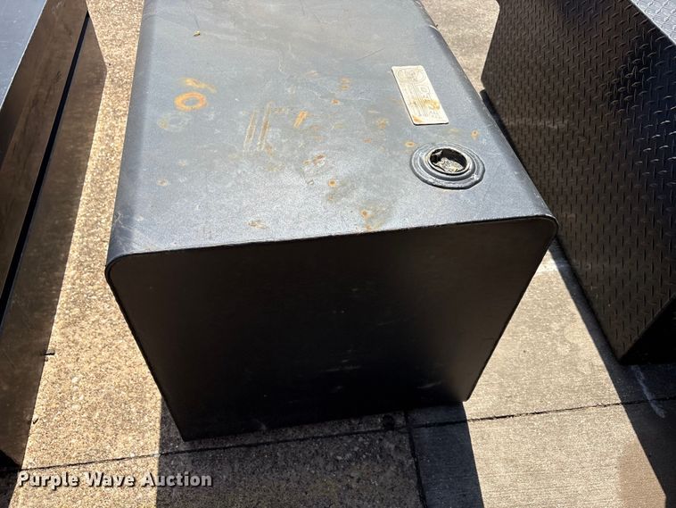 image for item EU5767 (6) fuel tanks