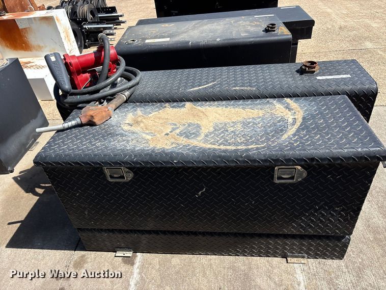 image for item EU5767 (6) fuel tanks