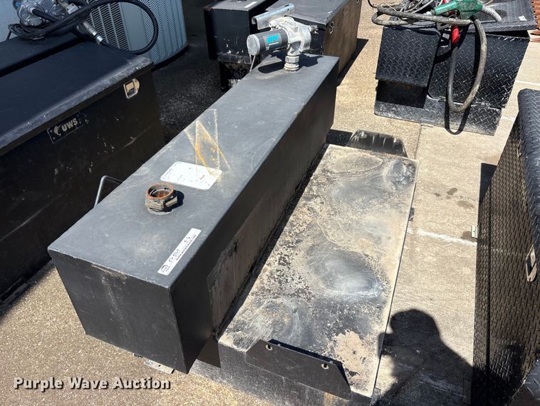 image for item EU5767 (6) fuel tanks