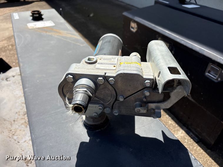 image for item EU5767 (6) fuel tanks