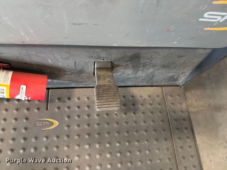 image for item EU5889 2019 Crown SP3520-30 order picker